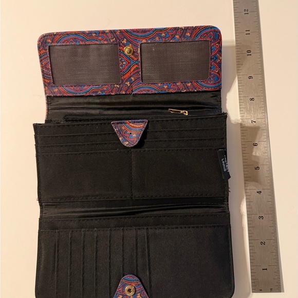 Tahari Multicolor Paisley Women's Clutch Identity Protect Lining CC & Bill Slips - Picture 10 of 16